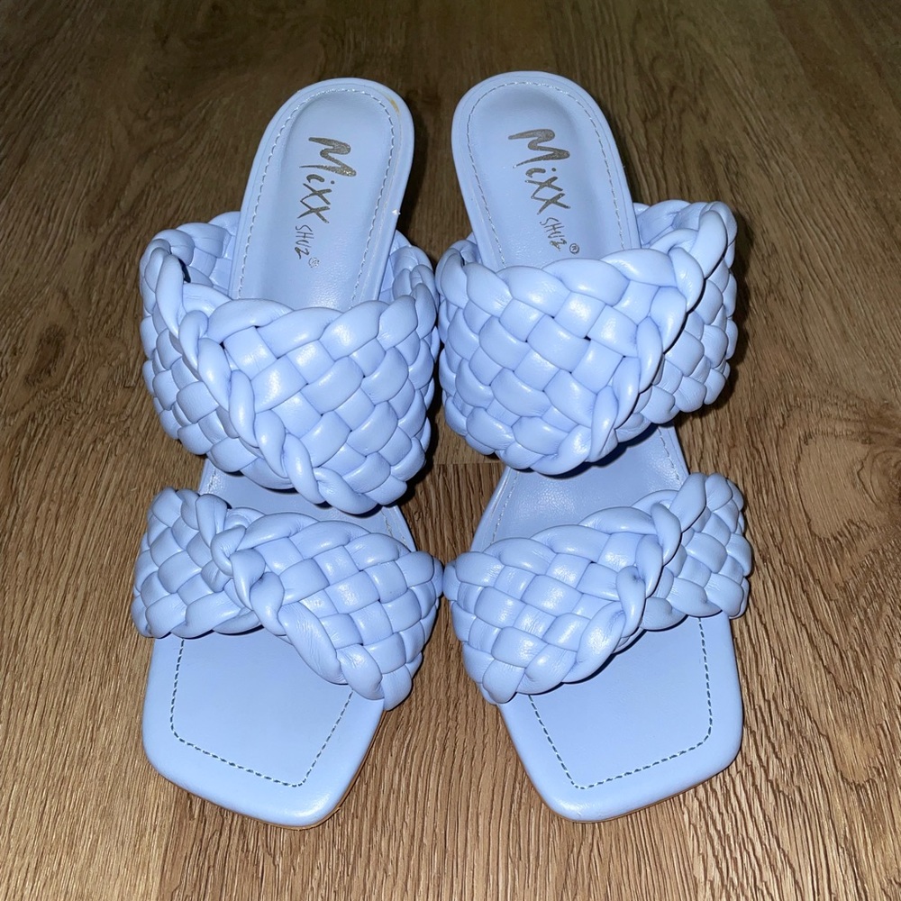 💔 Blue Chunky Braided Heels